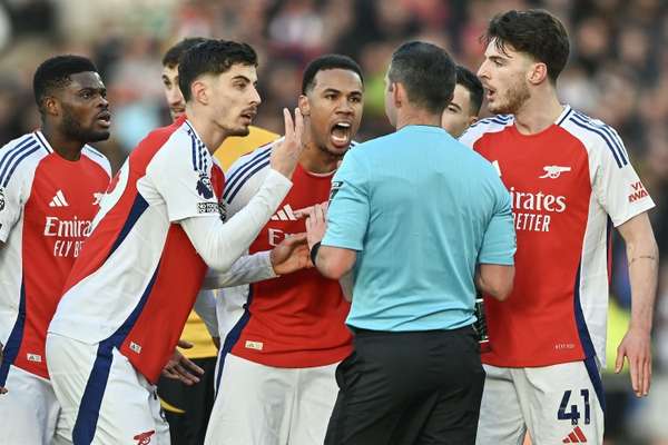 英超焦点对决引入裁判摄像系统，阿森纳曼城之战将率先启用