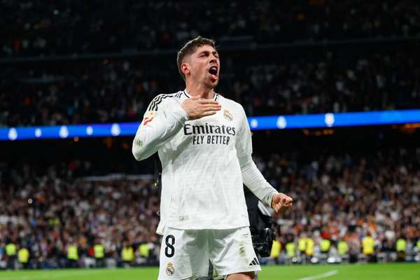 巴尔韦德位置之争再起波澜 名宿直言其应回归边路