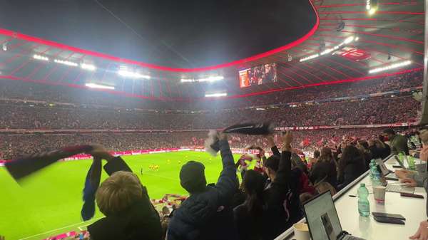 安联球场进球音乐之谜：拜仁康康舞曲的世纪寻源