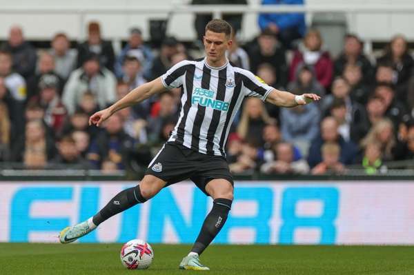 纽卡防线告急！博特曼训练缺席 霍尔无缘战热刺