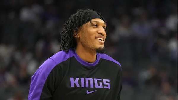 活塞完成阵容补强 认领前国王内线琼斯