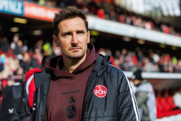 克洛泽妙手回春！纽伦堡近7轮豪取14分 从垫底跃居联赛第九