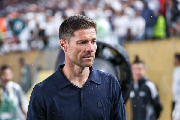 西甲焦点战：皇马客战赫罗纳志在三分 锋线双星再成关键