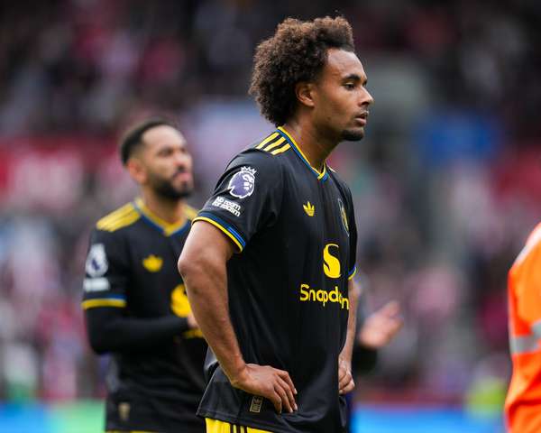 荷甲锋霸齐尔克泽与罗马达成个人条款 转会谈判进入关键阶段