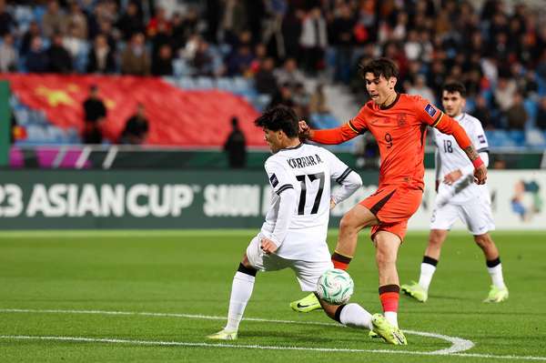 门神李昊获队友盛赞 拜合拉木：你就是我们的守护神