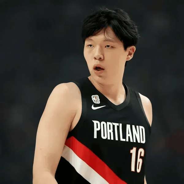 七天六战铁人杨瀚森 G联赛鏖战见证新星崛起