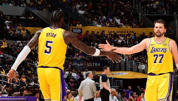 紫金军团火力全开！湖人豪取四连胜杀入西部前三 魔鬼赛程近在眼前