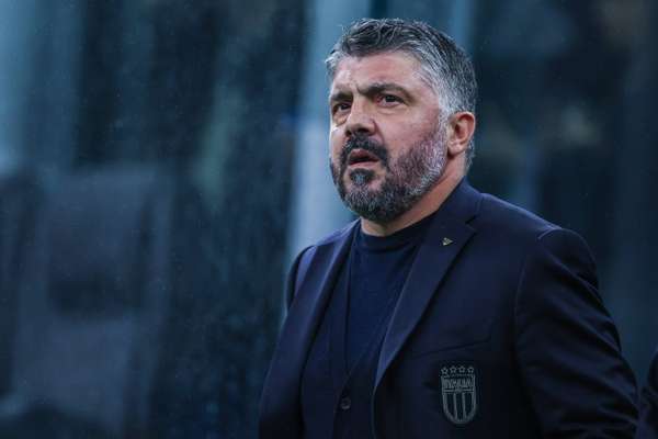 暴雪打乱蓝衣军团计划 意大利队被迫推迟波黑之行